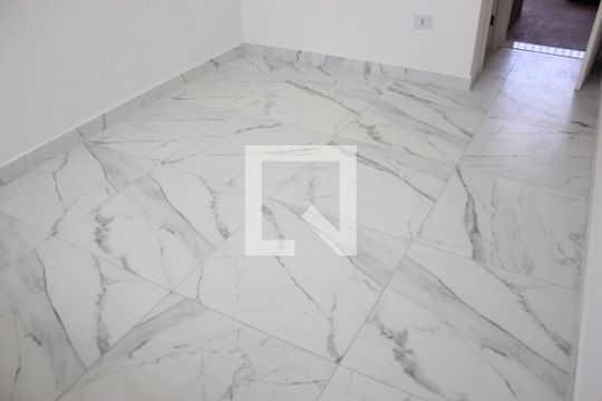 Quarto kitnet de kitnet/studio para alugar com 1 quarto, 15m² em Jardim Santa Mena, Guarulhos