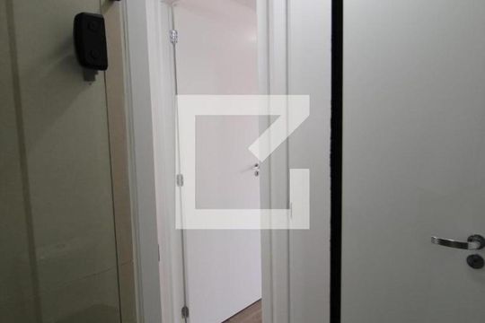 Banheiro de kitnet/studio para alugar com 1 quarto, 31m² em Moema, São Paulo