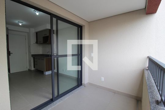 Varanda de kitnet/studio para alugar com 1 quarto, 31m² em Moema, São Paulo