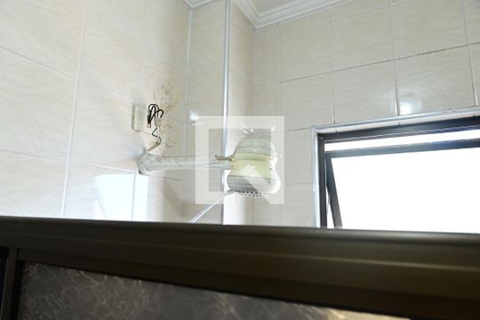 Banheiro de apartamento para alugar com 1 quarto, 81m² em Tupi, Praia Grande