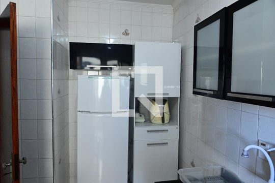 Cozinha de apartamento para alugar com 1 quarto, 81m² em Tupi, Praia Grande