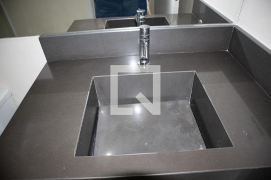 Banheiro do Quarto 1 de apartamento à venda com 3 quartos, 123m² em Vila Gustavo, São Paulo