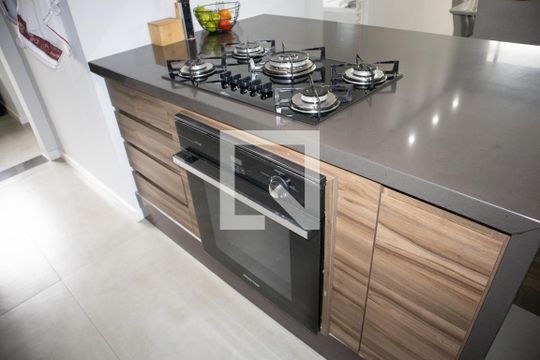Cozinha de apartamento à venda com 3 quartos, 123m² em Vila Gustavo, São Paulo