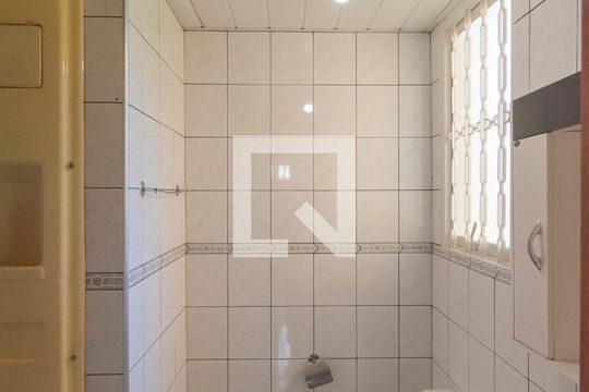 Banheiro de apartamento à venda com 2 quartos, 55m² em Jardim Capivari, Campinas