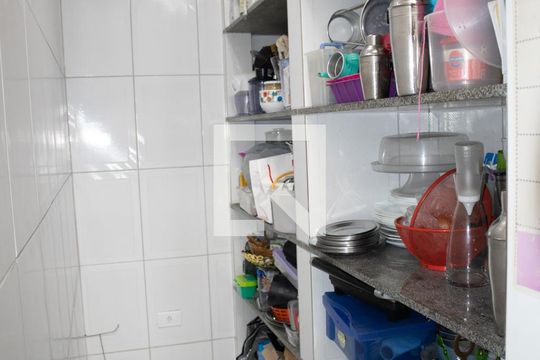 Despensa de casa à venda com 5 quartos, 400m² em Vila Nilo, São Paulo