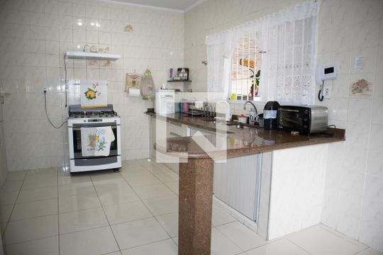 Cozinha de casa à venda com 5 quartos, 400m² em Vila Nilo, São Paulo