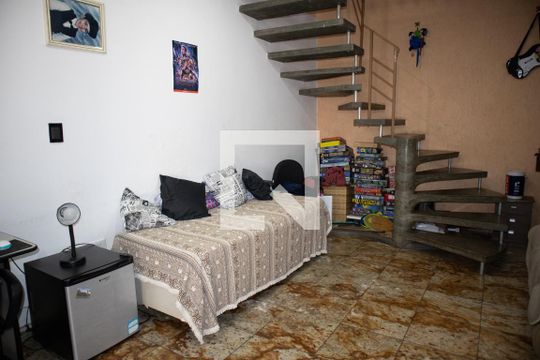 Sala de Serviço de casa à venda com 5 quartos, 400m² em Vila Nilo, São Paulo