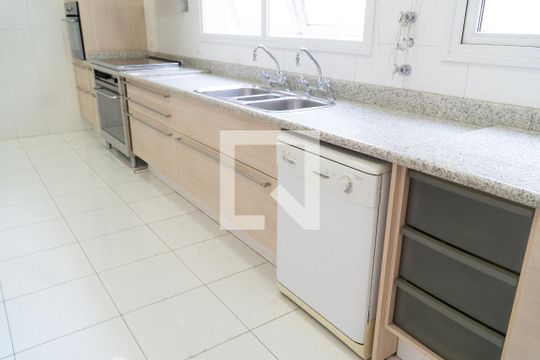 Cozinha de casa à venda com 4 quartos, 1000m² em Pacaembu, São Paulo