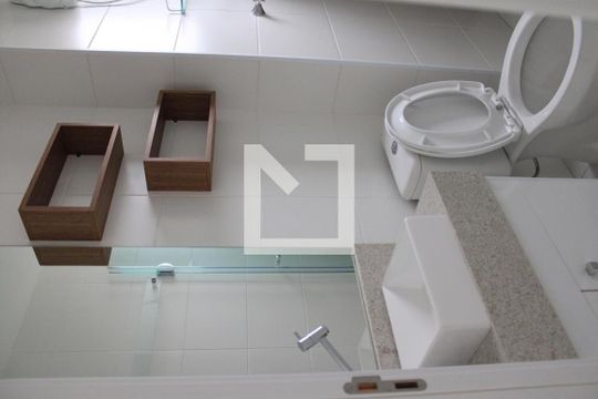 Banheiro de apartamento para alugar com 2 quartos, 40m² em Jardim Jaqueline, São Paulo