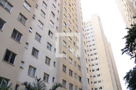 Fachada de apartamento para alugar com 2 quartos, 40m² em Jardim Jaqueline, São Paulo
