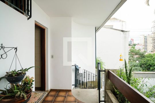 Quintal de casa à venda com 3 quartos, 600m² em Barcelona, São Caetano do Sul