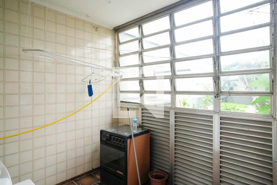 Área de Serviço de casa à venda com 3 quartos, 600m² em Barcelona, São Caetano do Sul