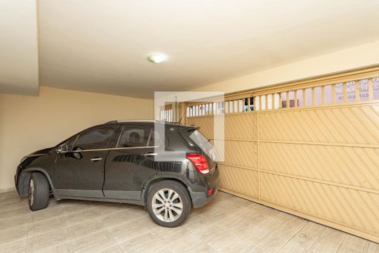 Garagem de casa para alugar com 4 quartos, 220m² em Conceição, Diadema
