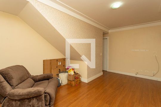 Sala de estar de casa para alugar com 4 quartos, 220m² em Conceição, Diadema