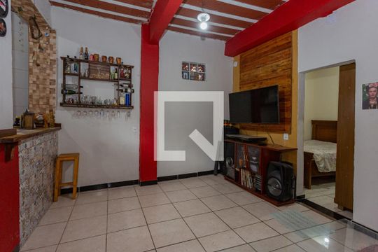 Sala de kitnet/studio para alugar com 1 quarto, 65m² em Horto Florestal, Belo Horizonte