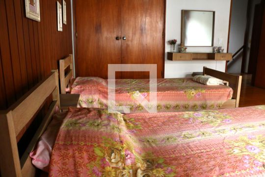 Quarto 2 - Armários de casa para alugar com 4 quartos, 740m² em Água Branca, São Paulo