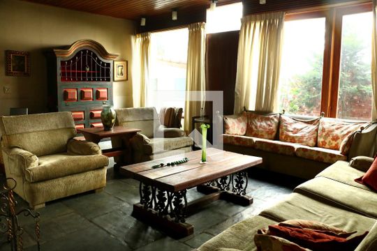 Sala 1 de casa para alugar com 4 quartos, 740m² em Água Branca, São Paulo