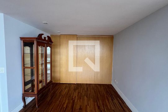 Sala de apartamento para alugar com 3 quartos, 180m² em Jardim Paulistano, São Paulo