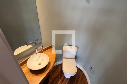 Lavabo de apartamento para alugar com 3 quartos, 180m² em Jardim Paulistano, São Paulo