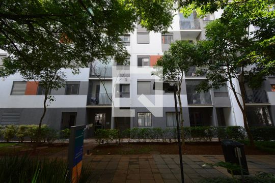 Fachada do bloco de apartamento para alugar com 2 quartos, 44m² em Usina Piratininga, São Paulo
