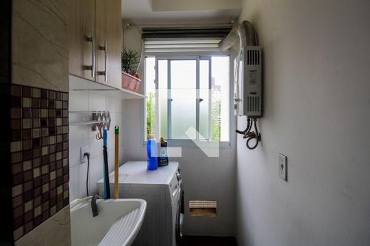 Área de Serviço de apartamento para alugar com 2 quartos, 47m² em Parque São Lourenço, São Paulo