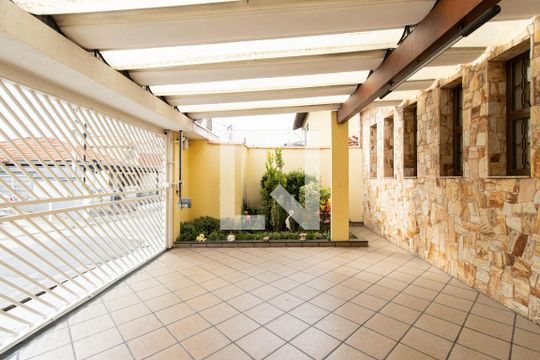 Garagem de casa à venda com 3 quartos, 259m² em Vila Medeiros, São Paulo