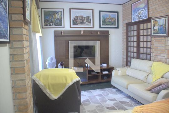 Casa para alugar com 4 quartos, 350m² em Vila Angelica, Sorocaba