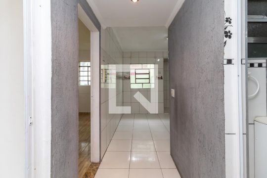 Corredor dos Quartos de apartamento para alugar com 2 quartos, 42m² em Lauzane Paulista, São Paulo