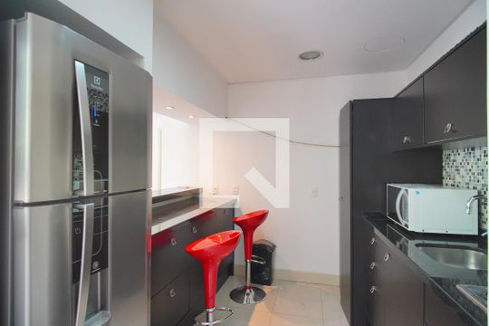 Cozinha de apartamento à venda com 1 quarto, 51m² em Três Figueiras, Porto Alegre