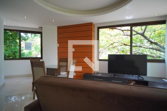 Sala de apartamento à venda com 1 quarto, 51m² em Três Figueiras, Porto Alegre
