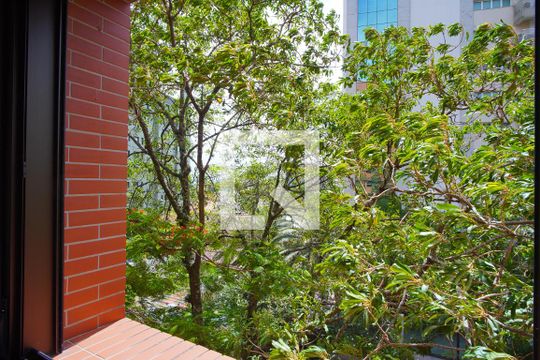 Quarto - Vista de apartamento para alugar com 1 quarto, 51m² em Três Figueiras, Porto Alegre