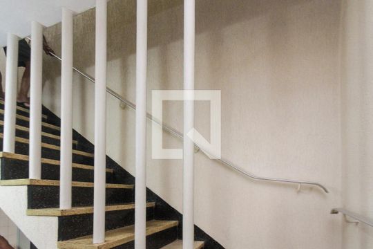 escada de casa à venda com 2 quartos, 146m² em Parque da Vila Prudente, São Paulo