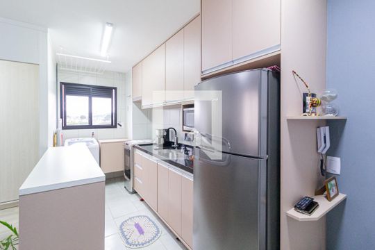 Cozinha  de apartamento à venda com 2 quartos, 38m² em Presidente Altino, Osasco