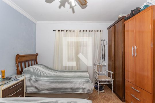 Suite de casa à venda com 3 quartos, 144m² em Parque Fongaro, São Paulo
