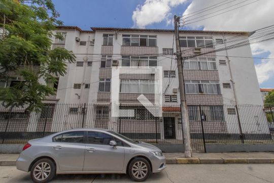 Fachada de apartamento à venda com 3 quartos, 69m² em Penha, Rio de Janeiro