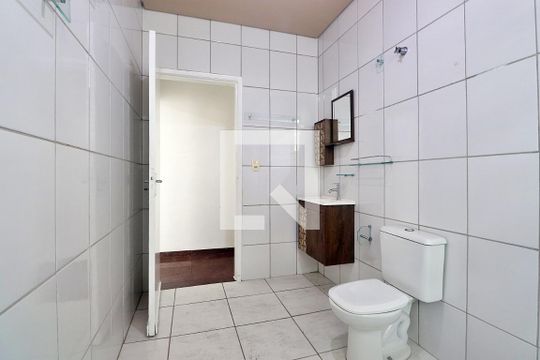 Banheiro de apartamento para alugar com 2 quartos, 76m² em Parque das Nações, Santo André