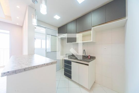 Cozinha de apartamento para alugar com 2 quartos, 52m² em Vila Curuçá, Santo André