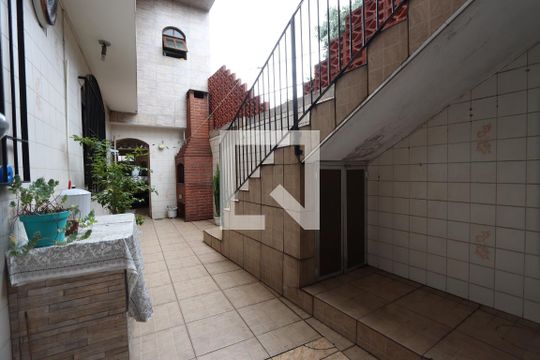 Quintal de casa à venda com 3 quartos, 150m² em Vila California, São Paulo