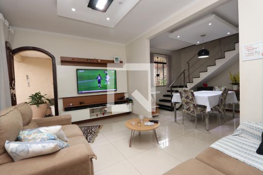 Sala de casa à venda com 3 quartos, 150m² em Vila California, São Paulo