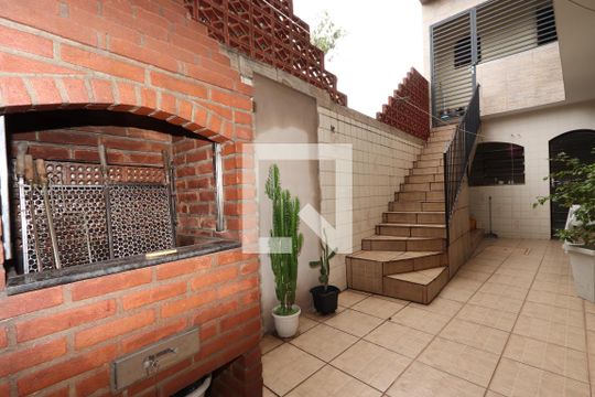Quintal de casa à venda com 3 quartos, 150m² em Vila California, São Paulo