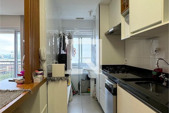 Cozinha de apartamento à venda com 1 quarto, 50m² em Alphaville Industrial, Barueri