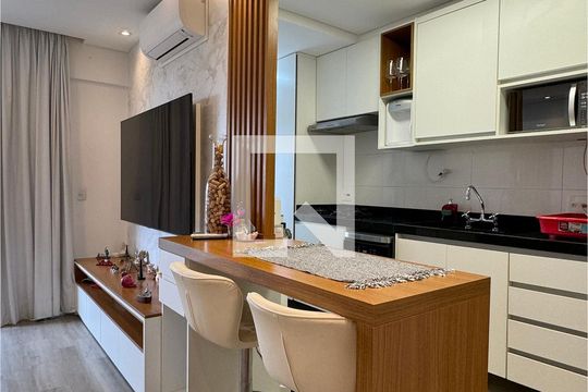 Cozinha de apartamento à venda com 1 quarto, 50m² em Alphaville Industrial, Barueri