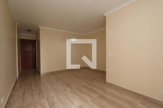 Sala de apartamento para alugar com 3 quartos, 64m² em Vila Divina Pastora, São Paulo
