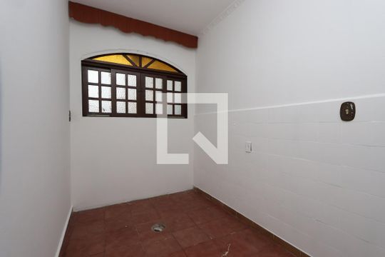 Quarto da edícula de casa para alugar com 2 quartos, 280m² em Chácara Mafalda, São Paulo