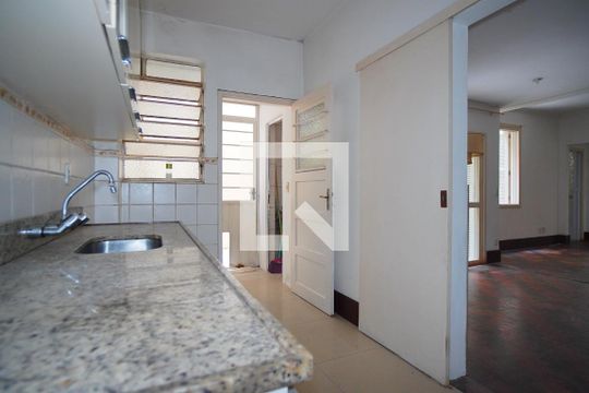 Cozinha de apartamento à venda com 2 quartos, 88m² em Floresta, Porto Alegre