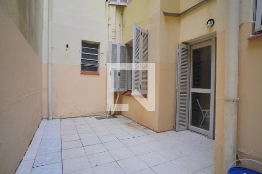 Quintal de apartamento à venda com 2 quartos, 88m² em Floresta, Porto Alegre