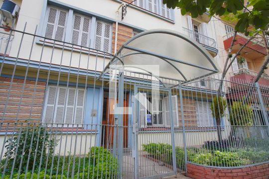 Fachada de apartamento à venda com 2 quartos, 88m² em Floresta, Porto Alegre