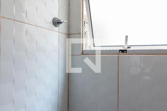 Banheiro de apartamento à venda com 2 quartos, 38m² em Colônia (zona Leste), São Paulo