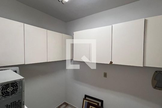 Quarto de Serviço de apartamento para alugar com 2 quartos, 92m² em Pinheiros, São Paulo