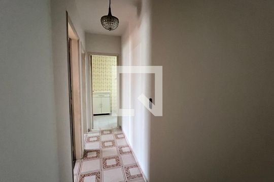 Corredor de apartamento para alugar com 2 quartos, 92m² em Pinheiros, São Paulo